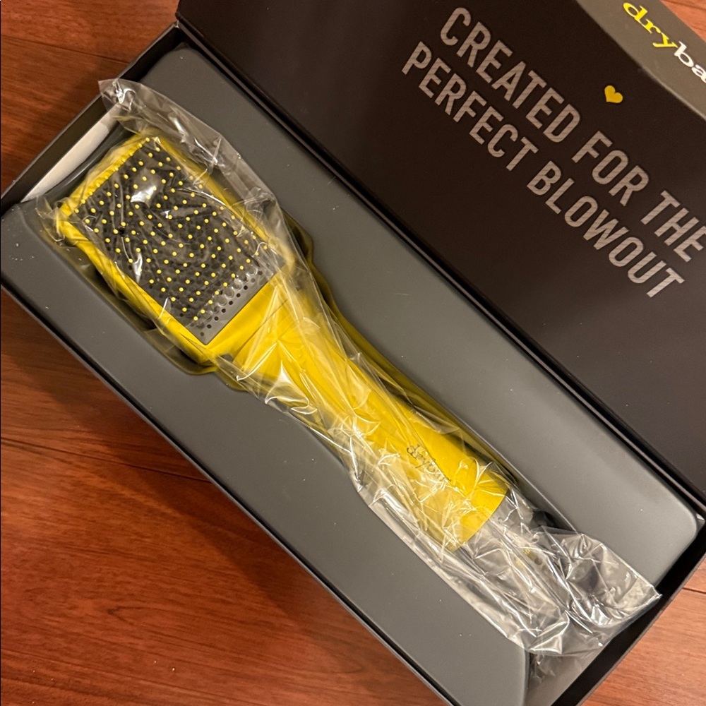 Drybar Smooth Shot Paddle Brush Blow Dryer NIB - Picture 2 of 5